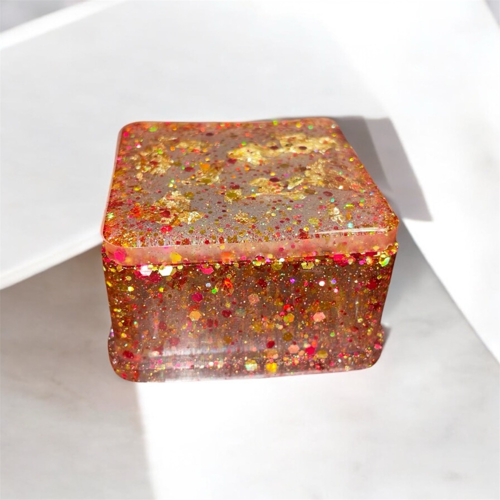 Resin Trinket Box Pink & Gold Handcrafted - Picture 2 of 2